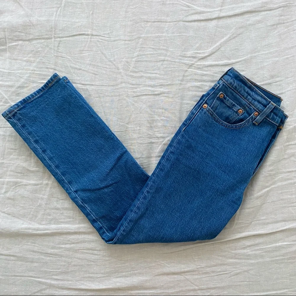 Levi's Women's Straight Leg Jeans - Blue - Picture 4 of 5